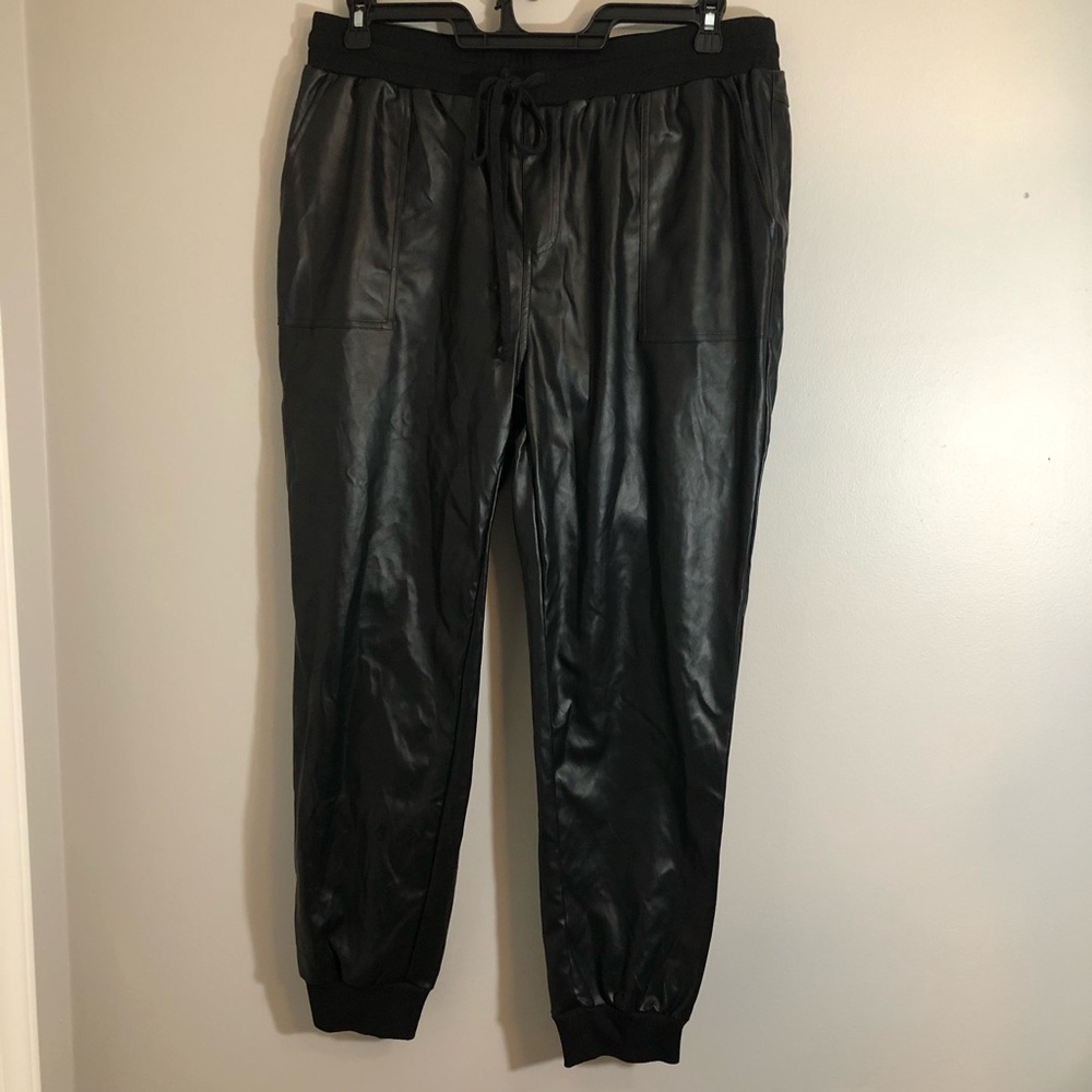White Birch Womens Black Faux Leather Pants Joggers Leggings Plus Sz 1XL